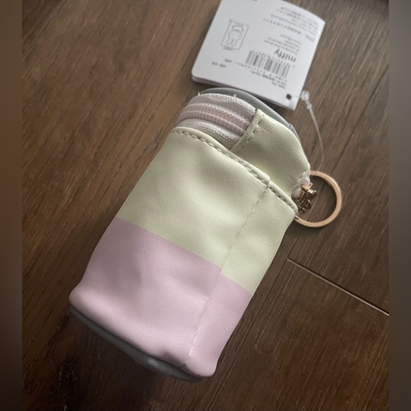 MIFFY-Imported (NWT) Mini Zipped Faux Leather Pouch - Picture 9 of 12